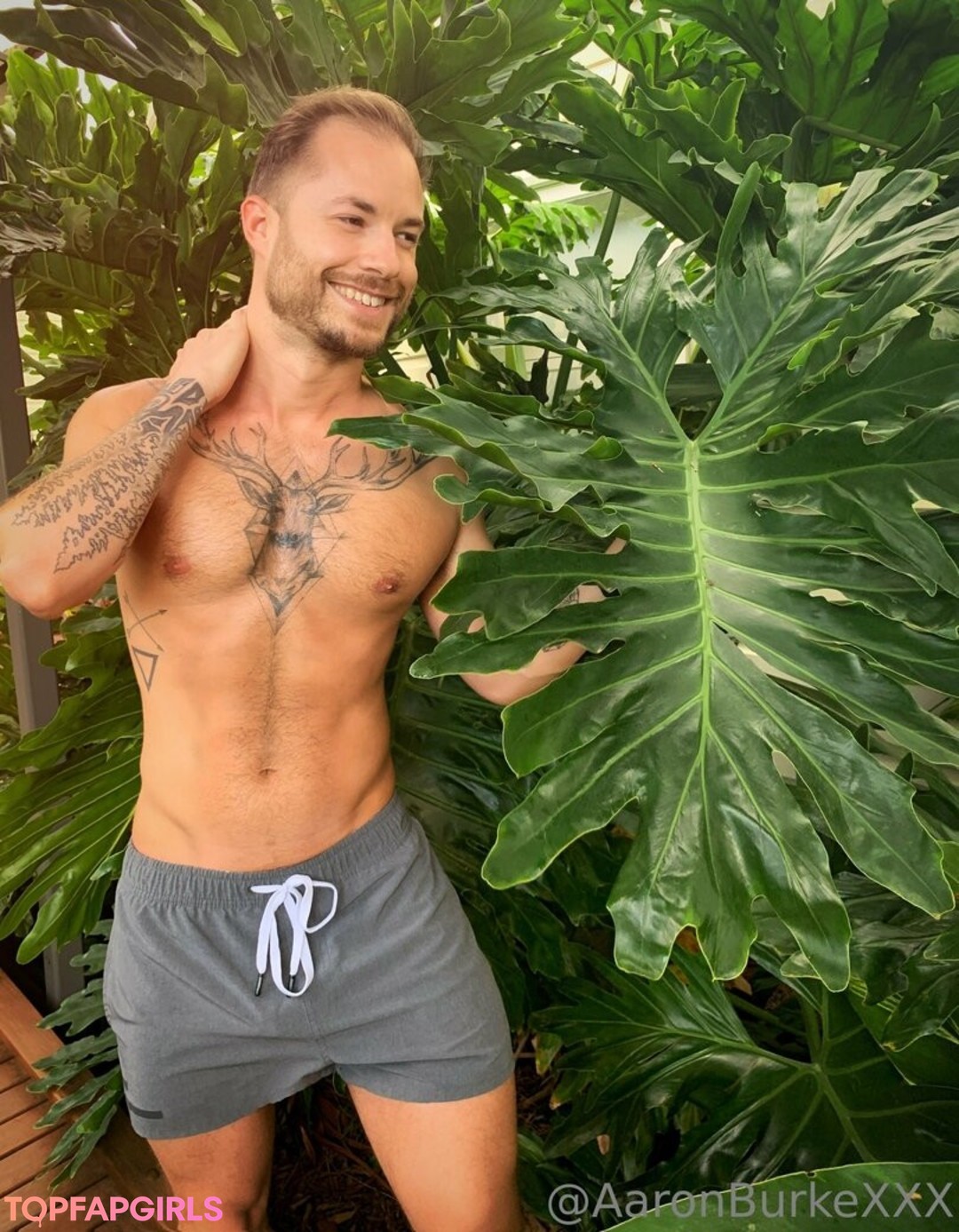 Foto desnuda filtrada de OnlyFans de Aaronburkexxx #23 Foto desnuda filtrada de OnlyFans de Aaronburkexxx #23