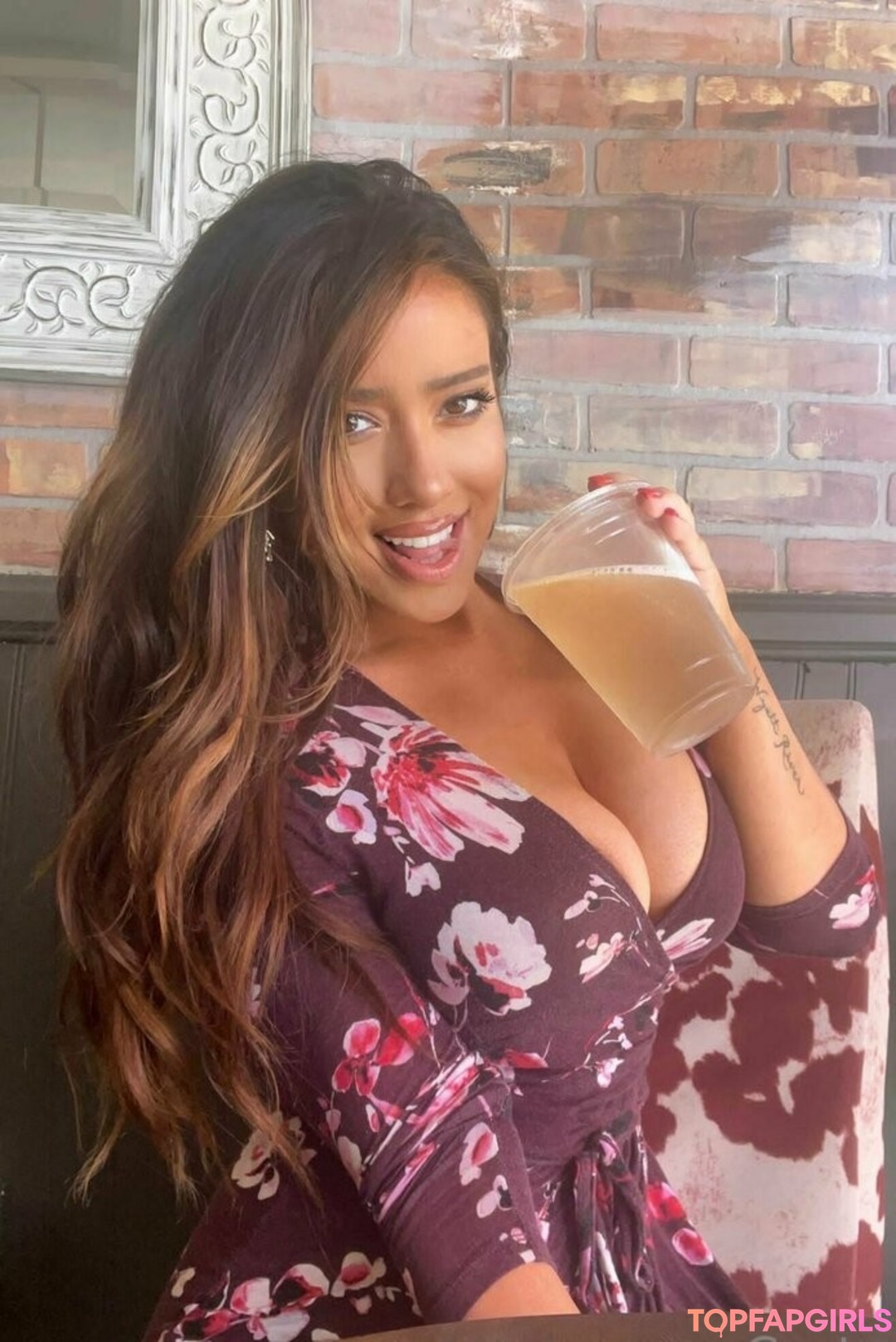 Foto desnuda filtrada de OnlyFans de Camillaakate #22 Foto desnuda filtrada de OnlyFans de Camillaakate #22