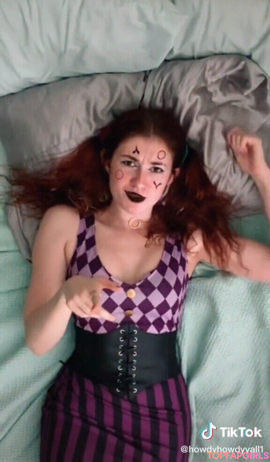 Foto desnuda filtrada de OnlyFans de Howdyhowdyyall1 #35 Foto desnuda filtrada de OnlyFans de Howdyhowdyyall1 #35