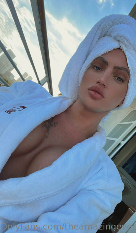 Theeveemarie