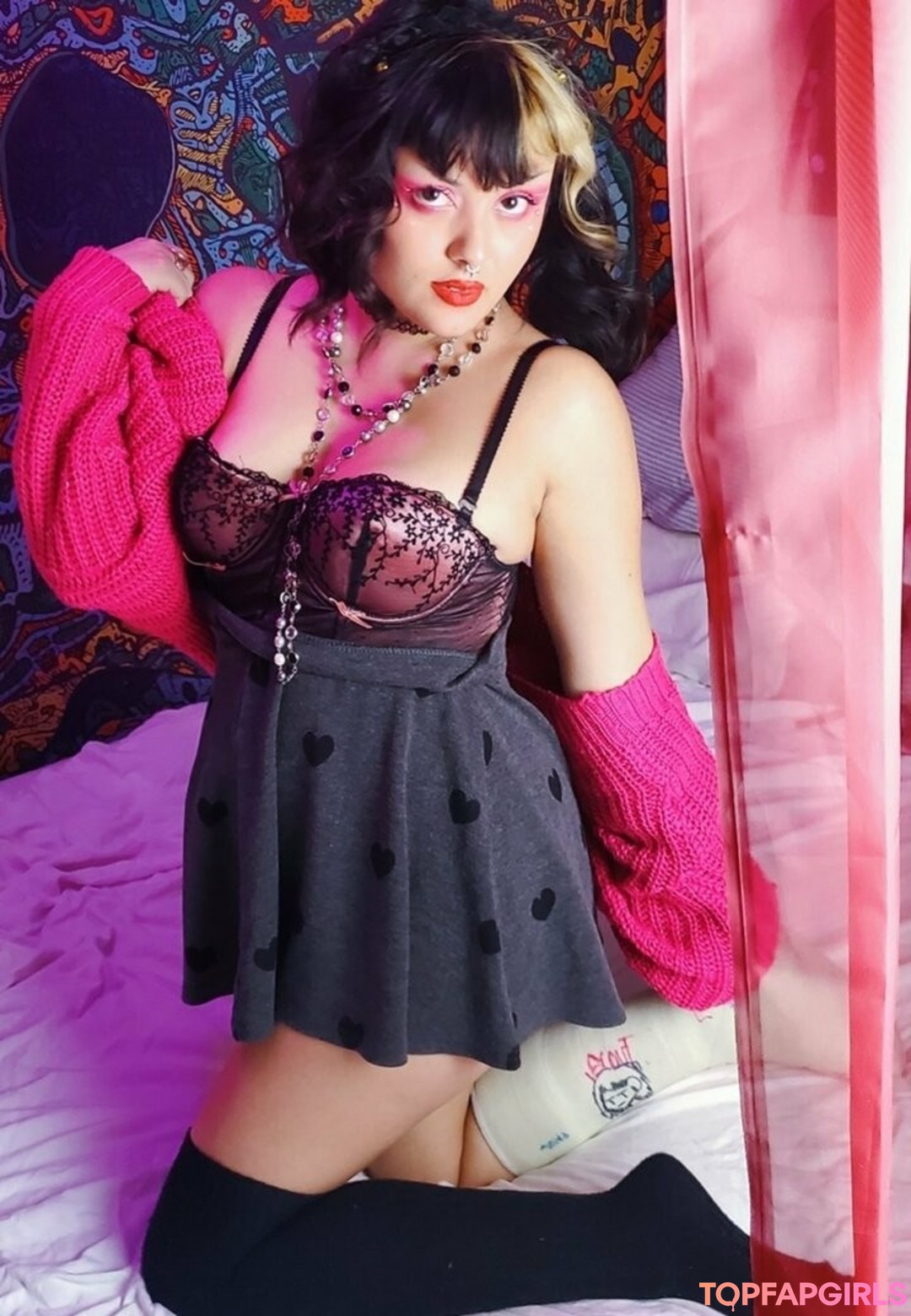 Foto desnuda filtrada de OnlyFans de Witchhunny #34 Foto desnuda filtrada de OnlyFans de Witchhunny #34