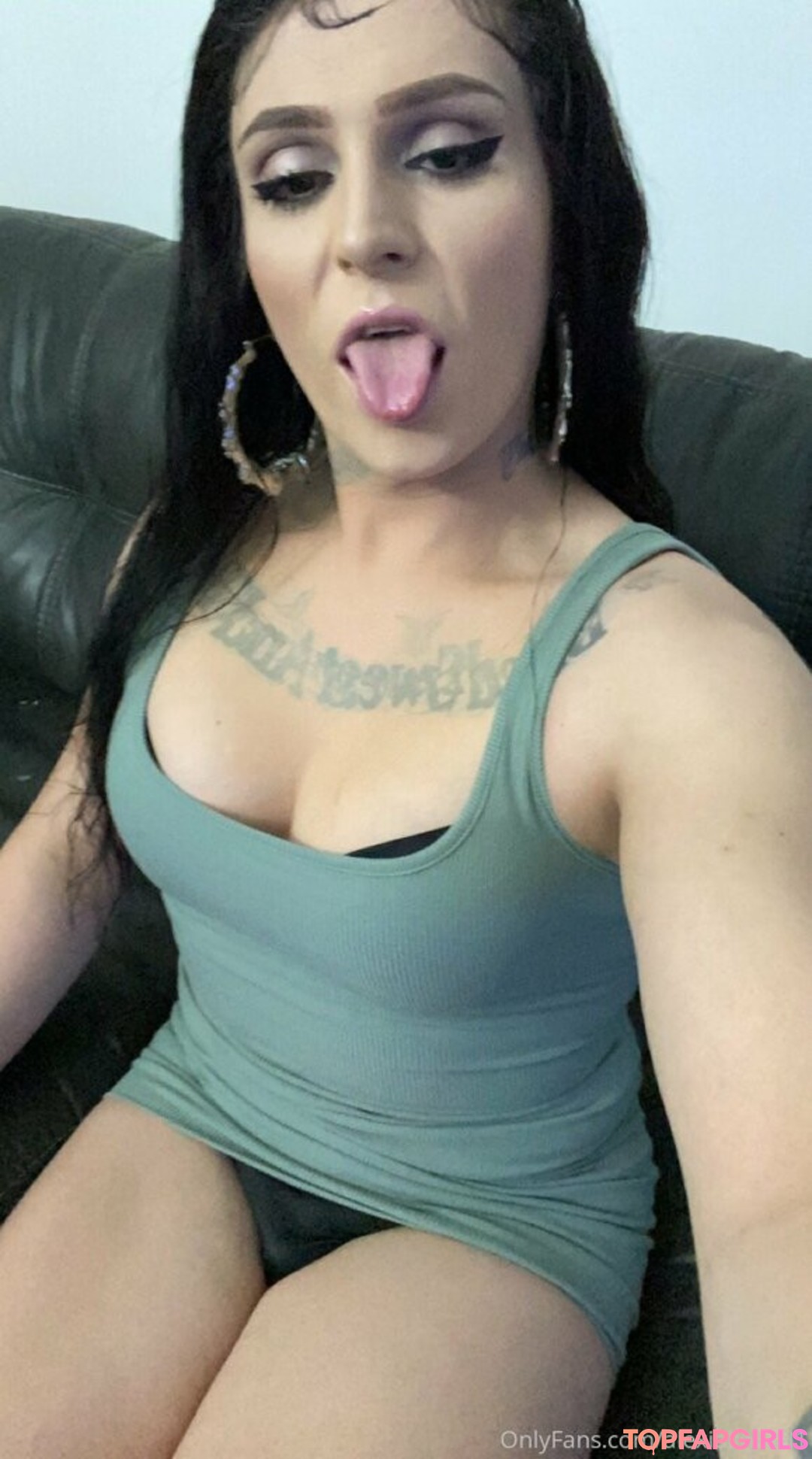 Foto desnuda filtrada de OnlyFans de Alexiakessel1 #7 Foto desnuda filtrada de OnlyFans de Alexiakessel1 #7