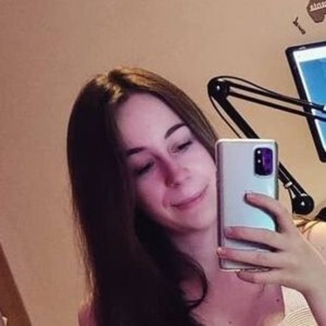 Foto desnuda filtrada de OnlyFans de Actuallyalisa