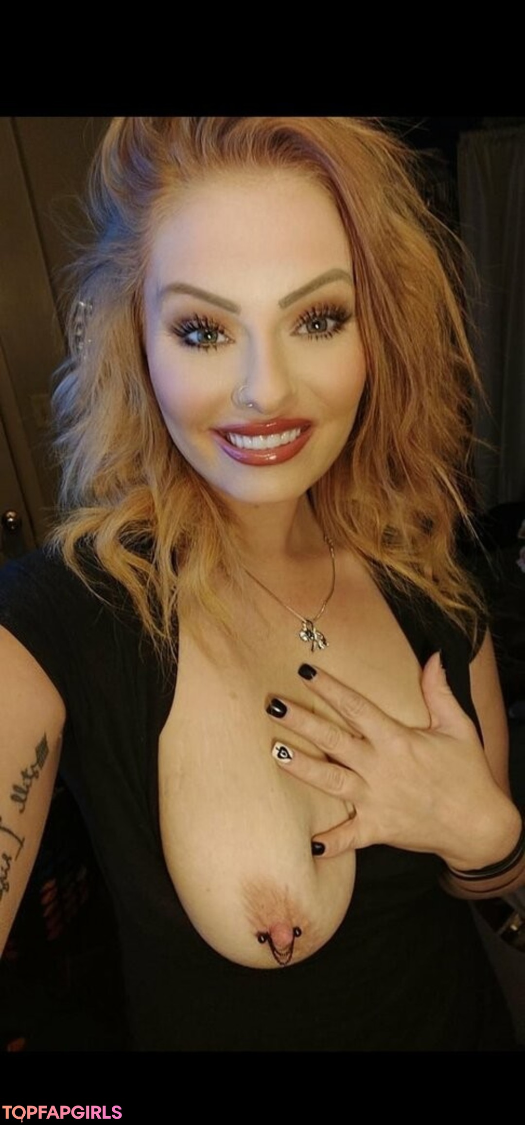 Foto desnuda filtrada de OnlyFans de Temptressqueen1 #197 Foto desnuda filtrada de OnlyFans de Temptressqueen1 #197