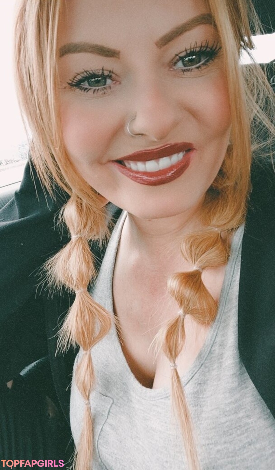 Foto desnuda filtrada de OnlyFans de Temptressqueen1 #234 Foto desnuda filtrada de OnlyFans de Temptressqueen1 #234