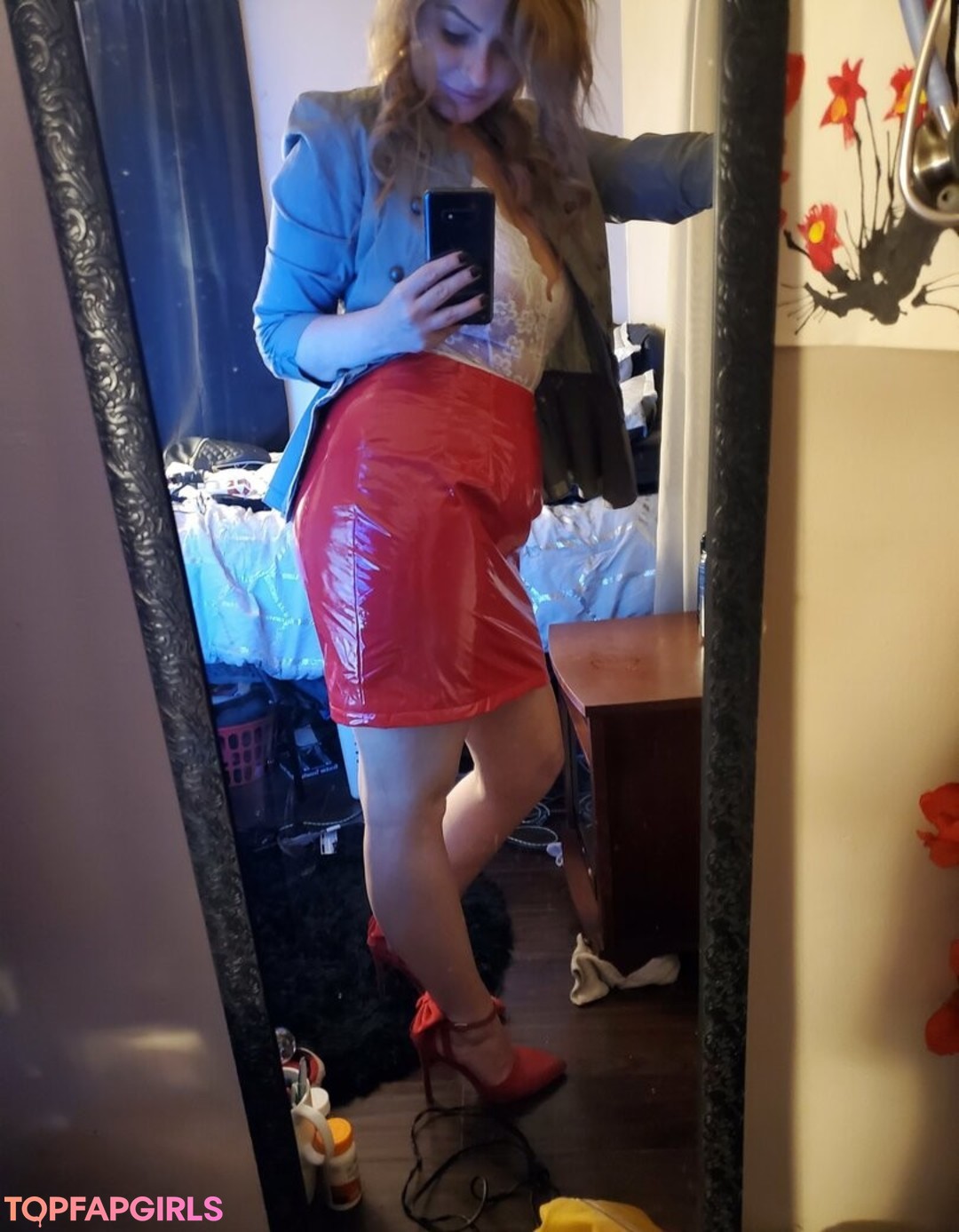 Foto desnuda filtrada de OnlyFans de Temptressqueen1 #54 Foto desnuda filtrada de OnlyFans de Temptressqueen1 #54