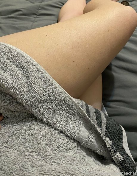 Hotwifepeachesfree