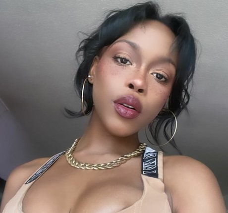 Mila Mars