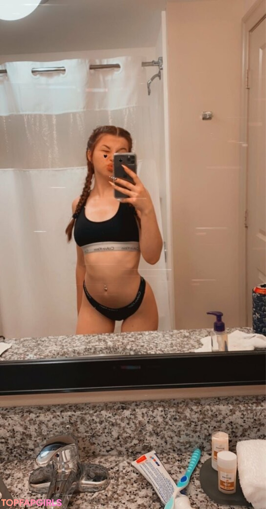 Foto desnuda filtrada de OnlyFans de Lookatdatgurl #73 Foto desnuda filtrada de OnlyFans de Lookatdatgurl #73