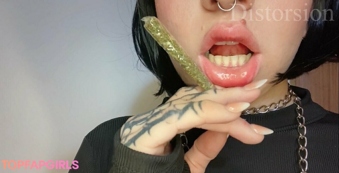 Foto desnuda filtrada de OnlyFans de Diistorsion #27 Foto desnuda filtrada de OnlyFans de Diistorsion #27