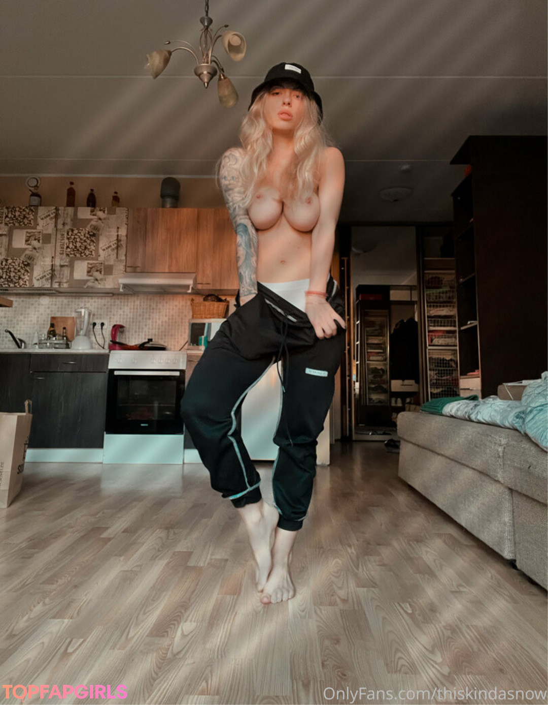 Foto desnuda filtrada de OnlyFans de Thiskindasnow #82 Foto desnuda filtrada de OnlyFans de Thiskindasnow #82