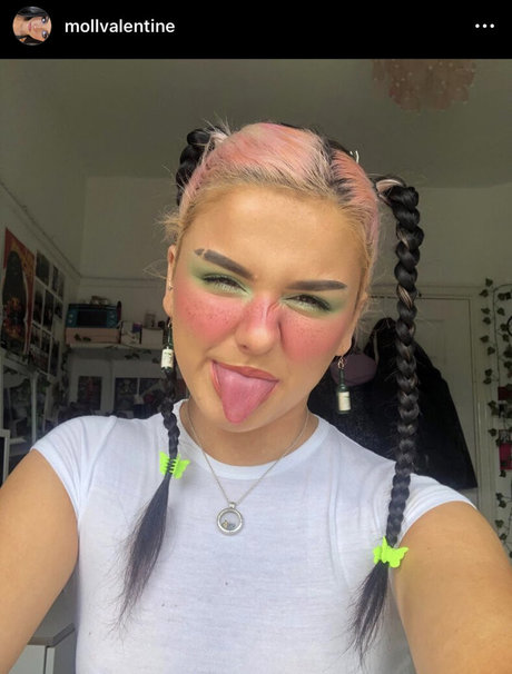 Foto desnuda filtrada de OnlyFans de Moll Valentine