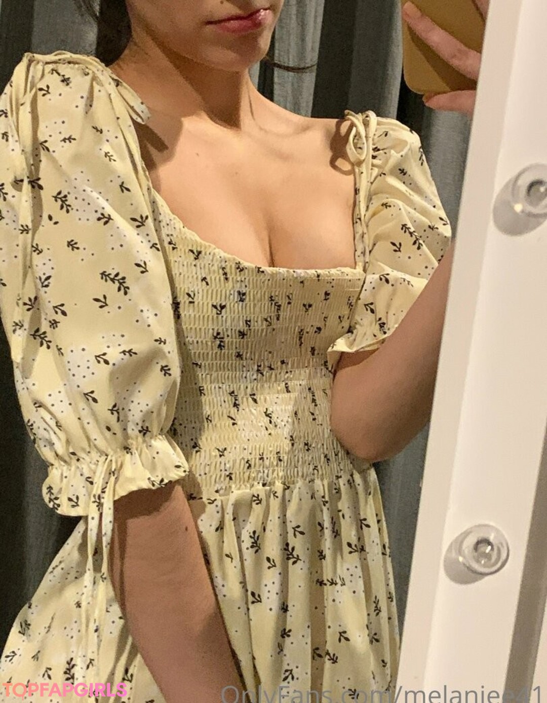 Foto desnuda filtrada de OnlyFans de Melaniee41 #20 Foto desnuda filtrada de OnlyFans de Melaniee41 #20