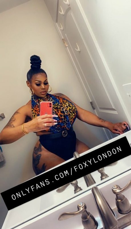 Foto desnuda filtrada de OnlyFans de Foxy London