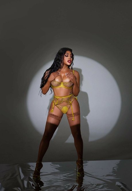 Bella La Femme