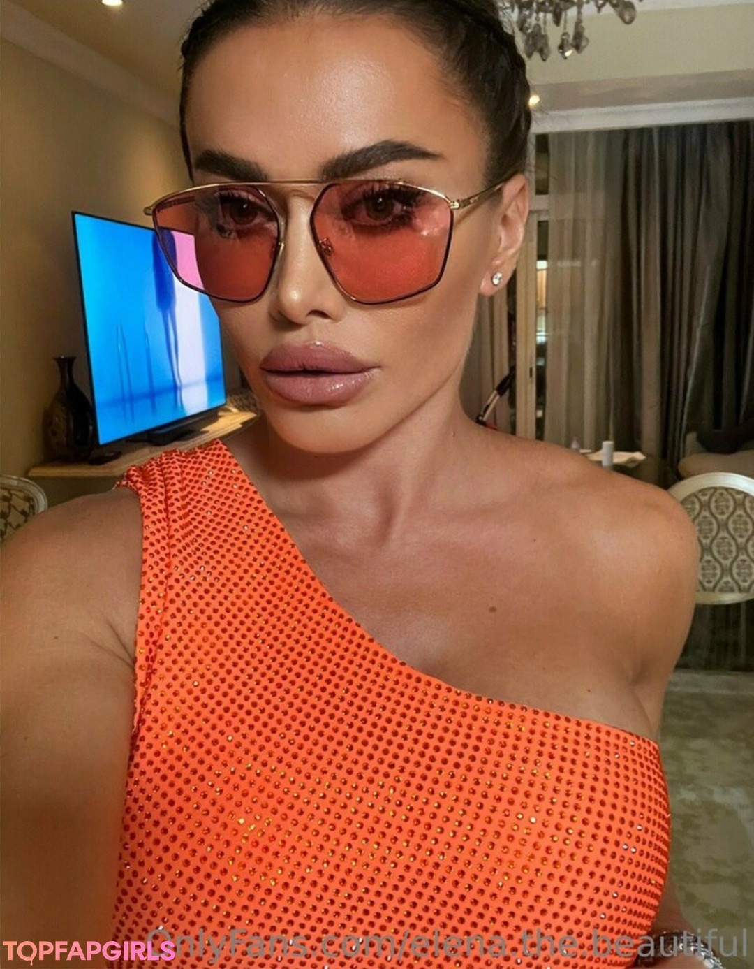 Foto desnuda filtrada de OnlyFans de Elenathebeautiful #10 Foto desnuda filtrada de OnlyFans de Elenathebeautiful #10