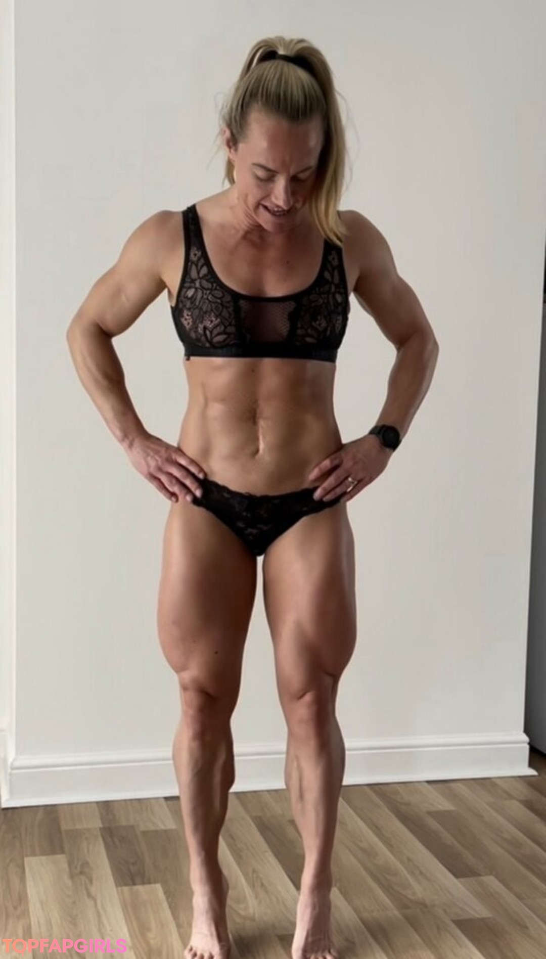 Foto desnuda filtrada de OnlyFans de Musclegirl31 #73 Foto desnuda filtrada de OnlyFans de Musclegirl31 #73
