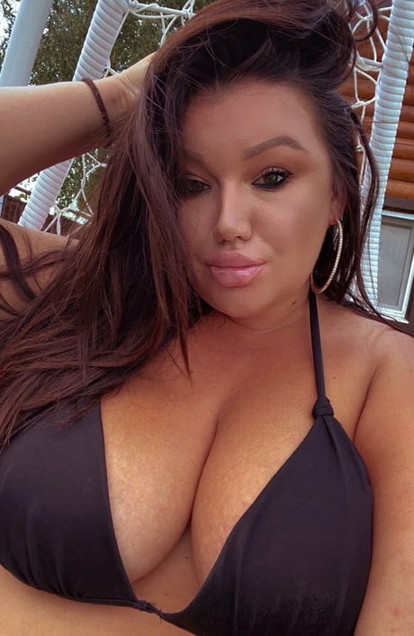 Foto desnuda filtrada de OnlyFans de Dasha Kovalenko