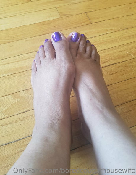 Boredcougarhousewife