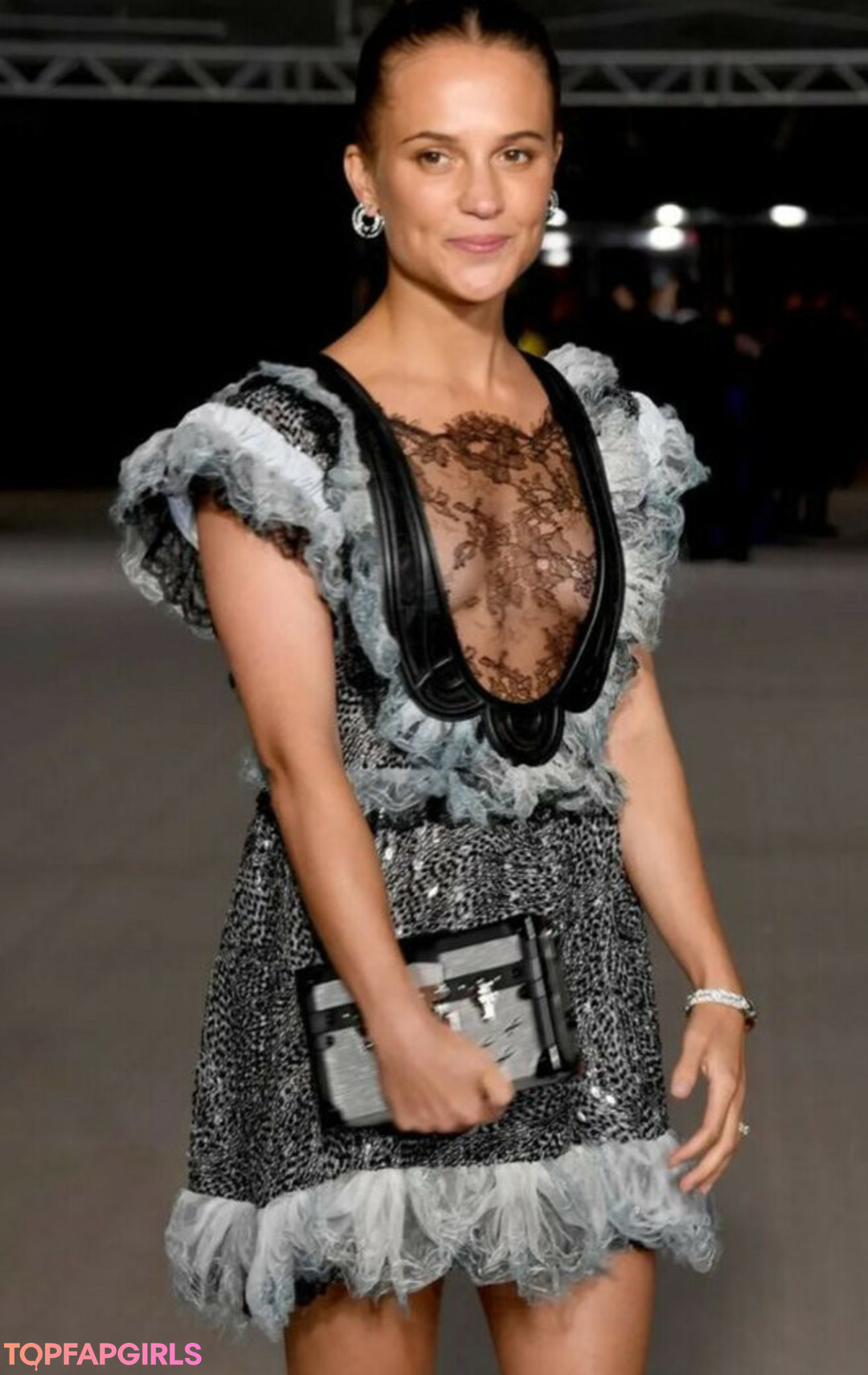 Foto desnuda filtrada de OnlyFans de Alicia Vikander #26 Foto desnuda filtrada de OnlyFans de Alicia Vikander #26