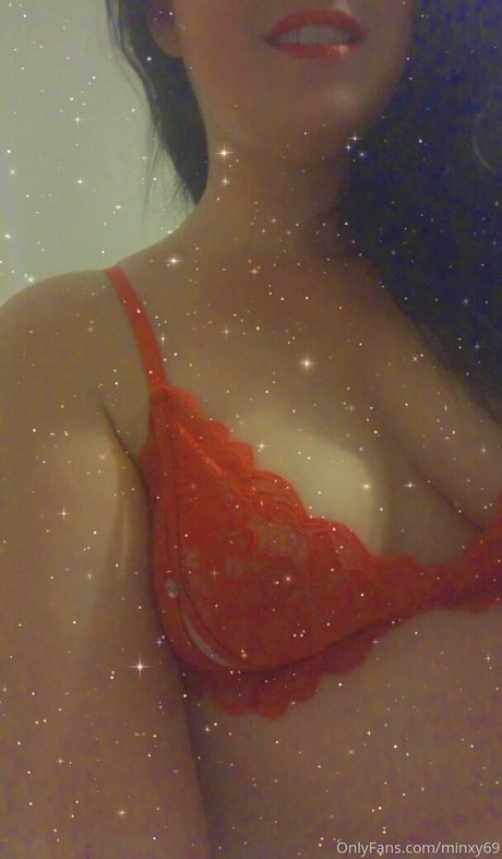 Foto desnuda filtrada de OnlyFans de Babyminx692