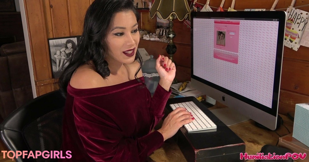 Foto desnuda filtrada de OnlyFans de Enchantress Sahrye #258 Foto desnuda filtrada de OnlyFans de Enchantress Sahrye #258