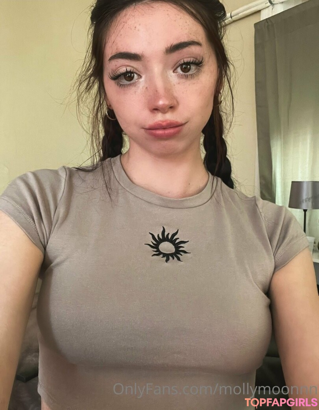 Foto desnuda filtrada de OnlyFans de Mollymoonnn #92 Foto desnuda filtrada de OnlyFans de Mollymoonnn #92