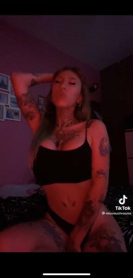 Foto desnuda filtrada de OnlyFans de Missmushrooms