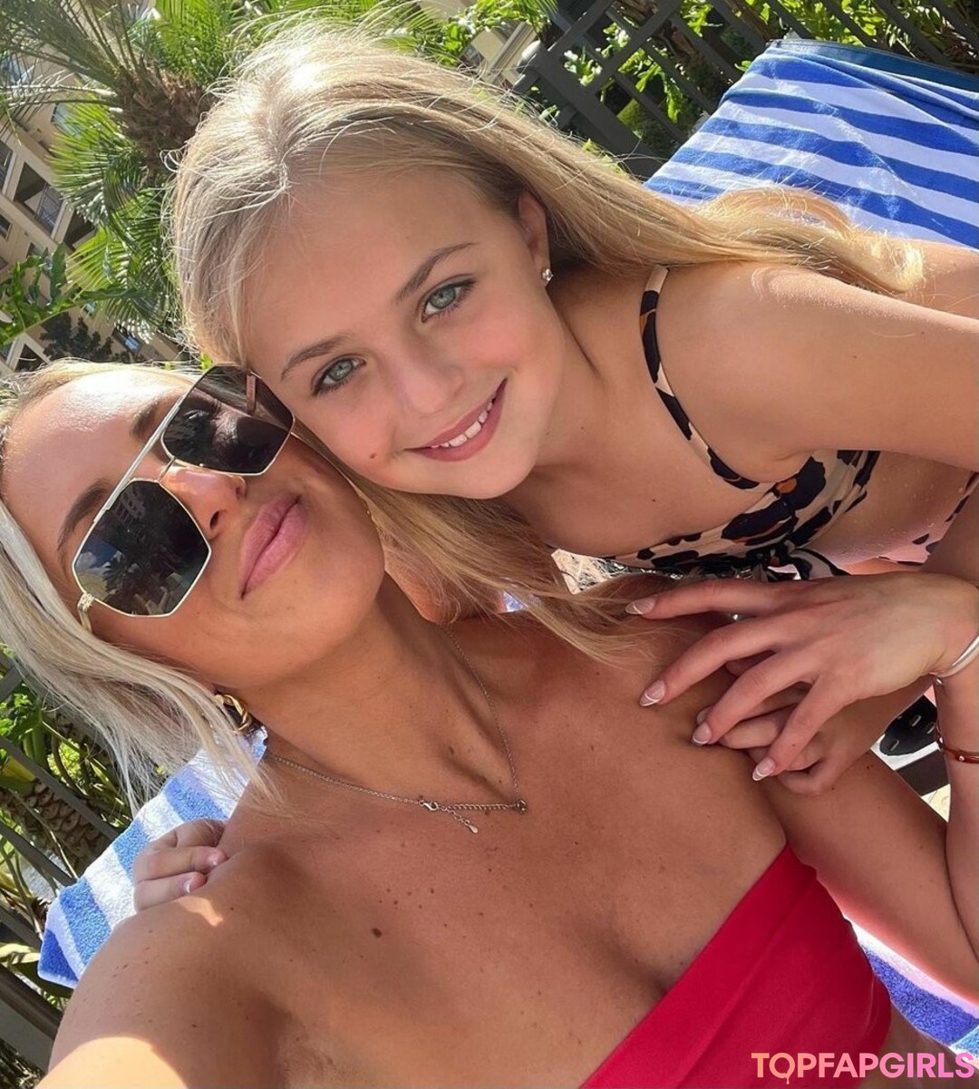 Foto desnuda filtrada de OnlyFans de Carley Sanfilippo #18 Foto desnuda filtrada de OnlyFans de Carley Sanfilippo #18