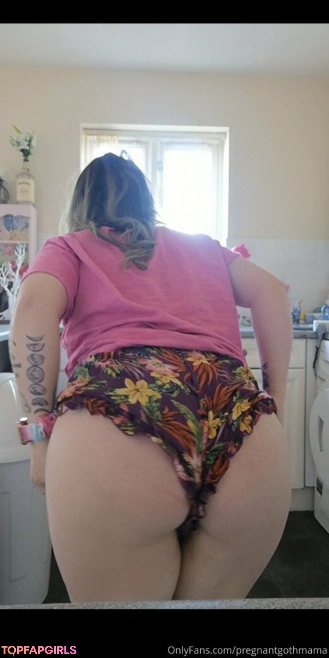 Foto desnuda filtrada de OnlyFans de Pregnantmamamsalicefury #225 Foto desnuda filtrada de OnlyFans de Pregnantmamamsalicefury #225