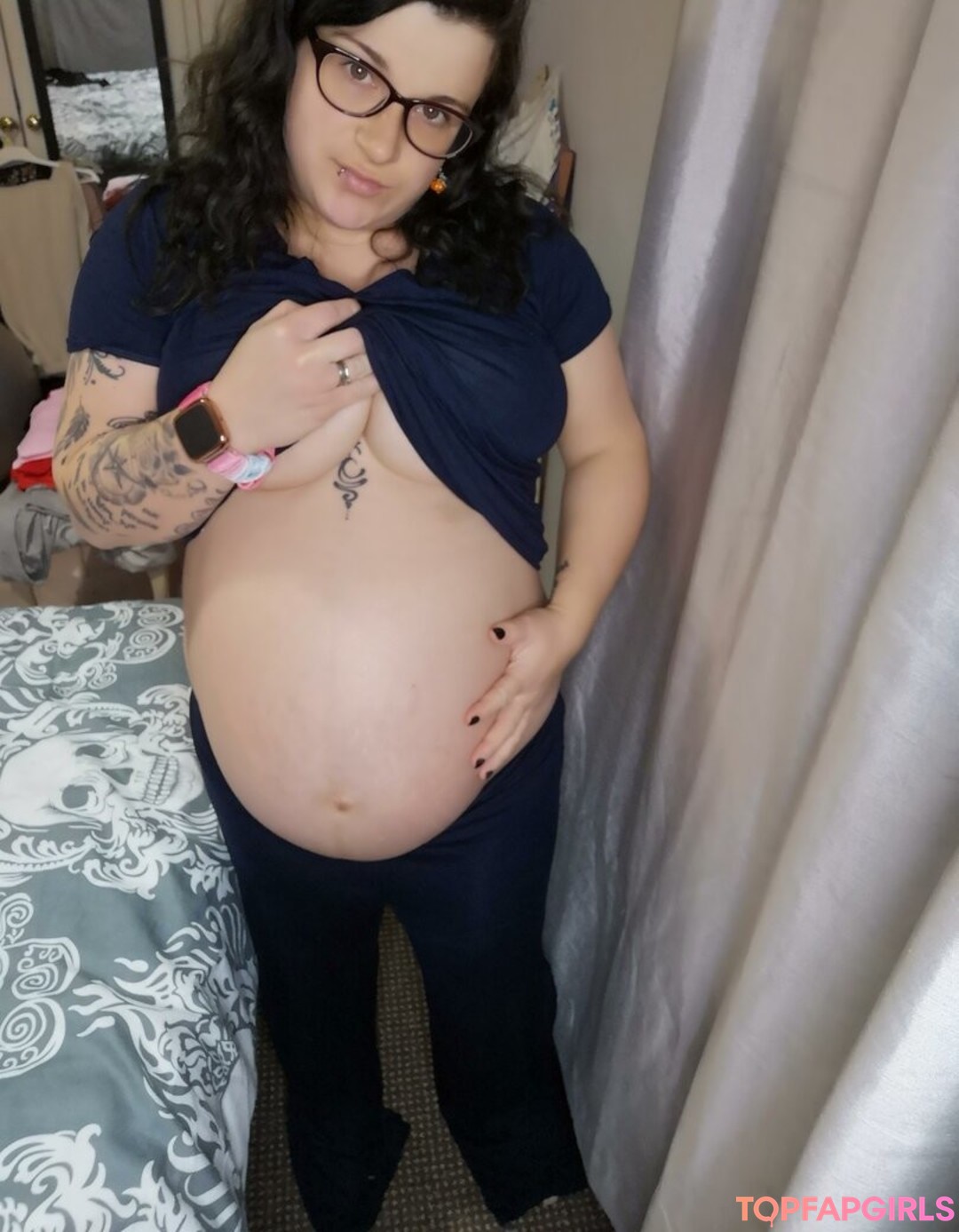 Foto desnuda filtrada de OnlyFans de Pregnantmamamsalicefury #326 Foto desnuda filtrada de OnlyFans de Pregnantmamamsalicefury #326
