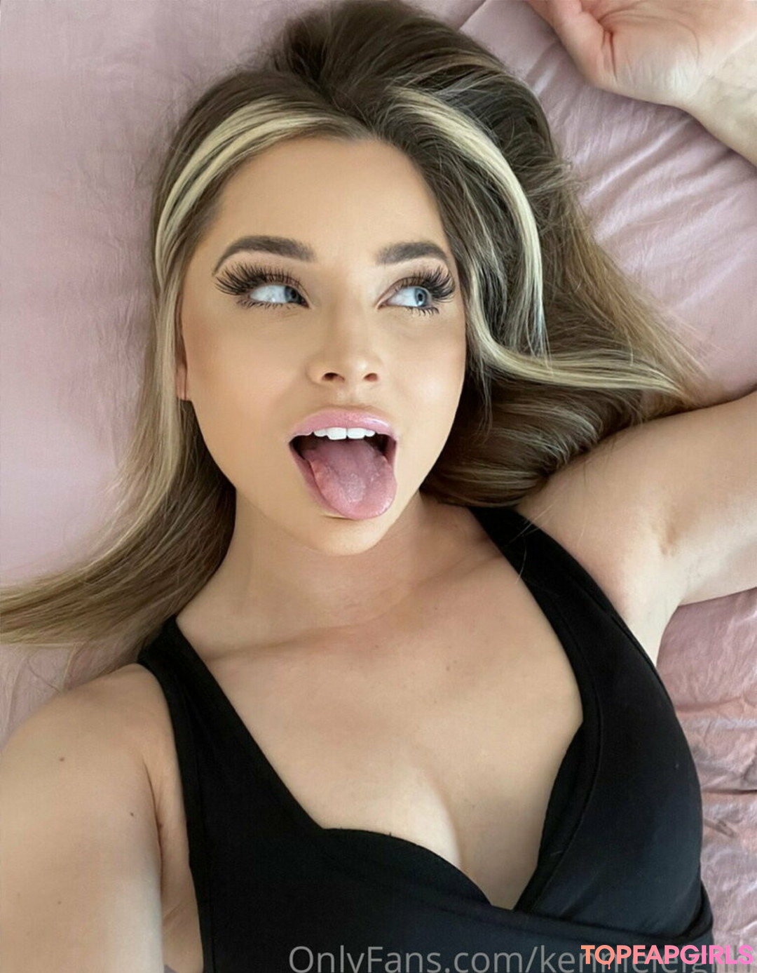 Foto desnuda filtrada de OnlyFans de Kennieleighh #57 Foto desnuda filtrada de OnlyFans de Kennieleighh #57