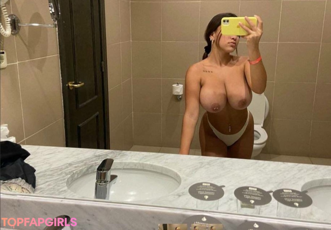 Foto desnuda filtrada de OnlyFans de Kiara Rosario #32 Foto desnuda filtrada de OnlyFans de Kiara Rosario #32