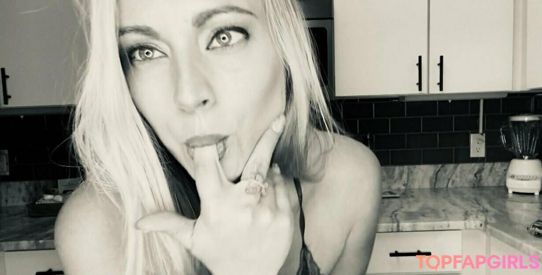 Foto desnuda filtrada de OnlyFans de Savannahpaige #175 Foto desnuda filtrada de OnlyFans de Savannahpaige #175