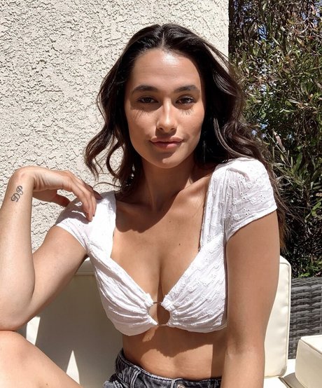 Foto desnuda filtrada de OnlyFans de Carlieauszler