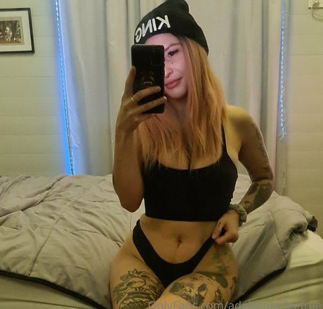 Adelezoraleefree