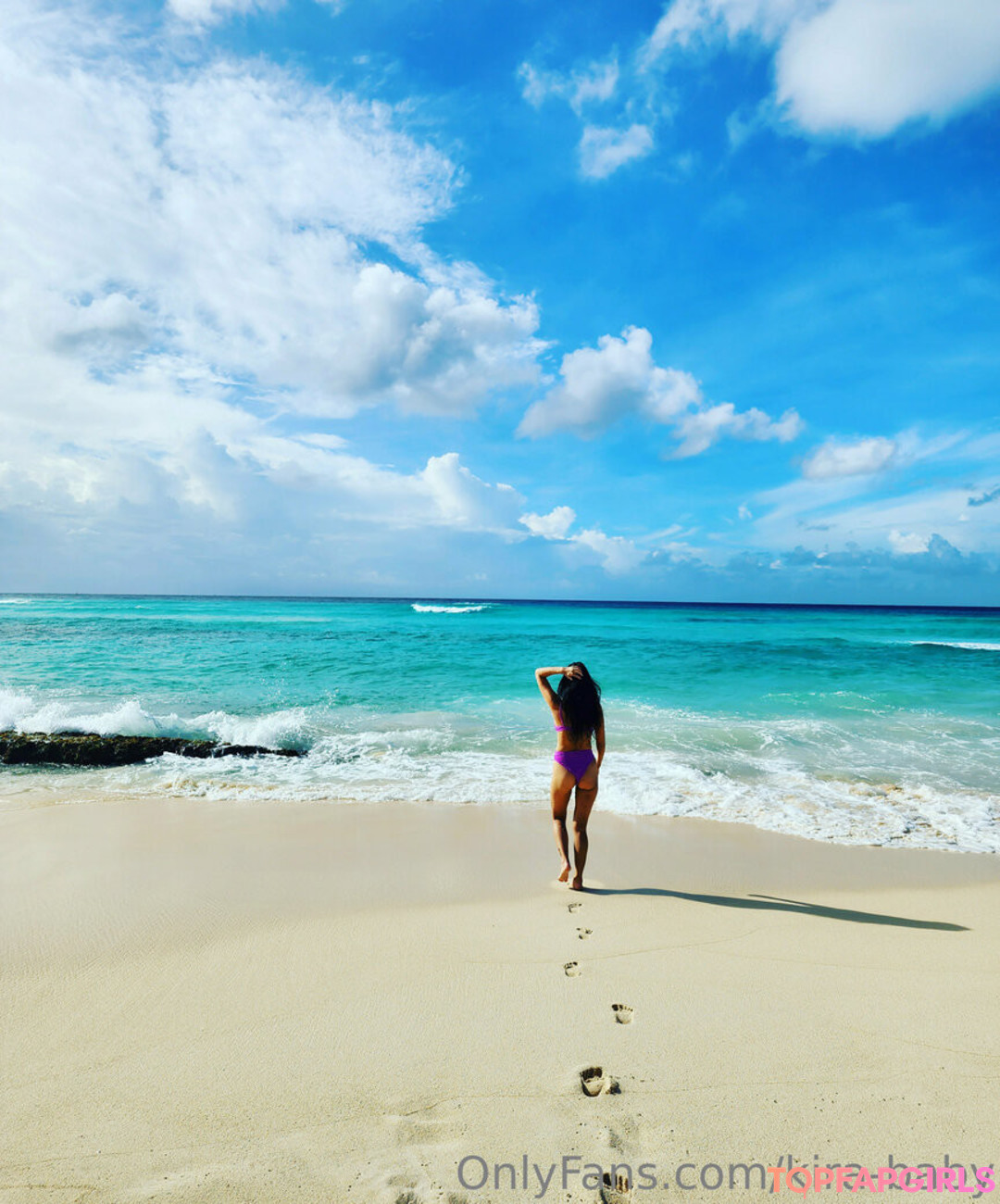 Foto desnuda filtrada de OnlyFans de Akira Love #16 Foto desnuda filtrada de OnlyFans de Akira Love #16