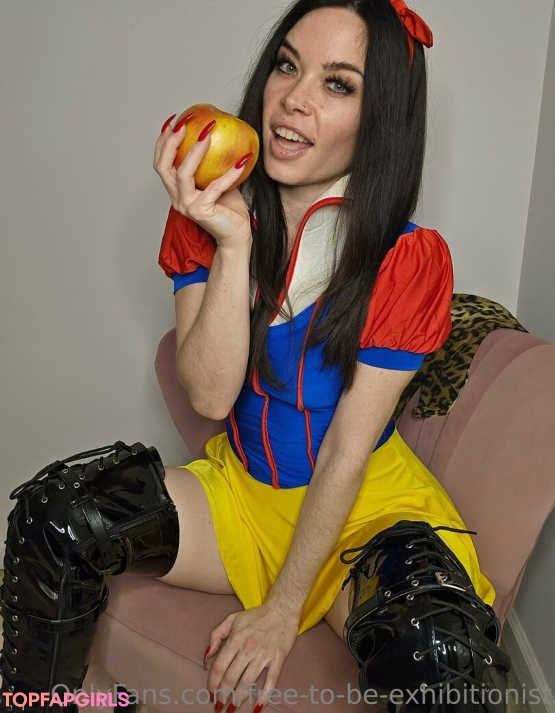 Foto desnuda filtrada de OnlyFans de Freetobeexhibitionist #22 Foto desnuda filtrada de OnlyFans de Freetobeexhibitionist #22