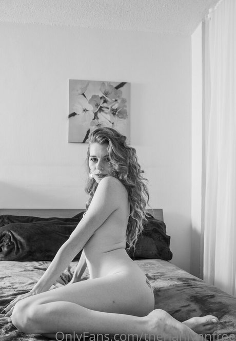 Foto desnuda filtrada de OnlyFans de Theriahlynnfree