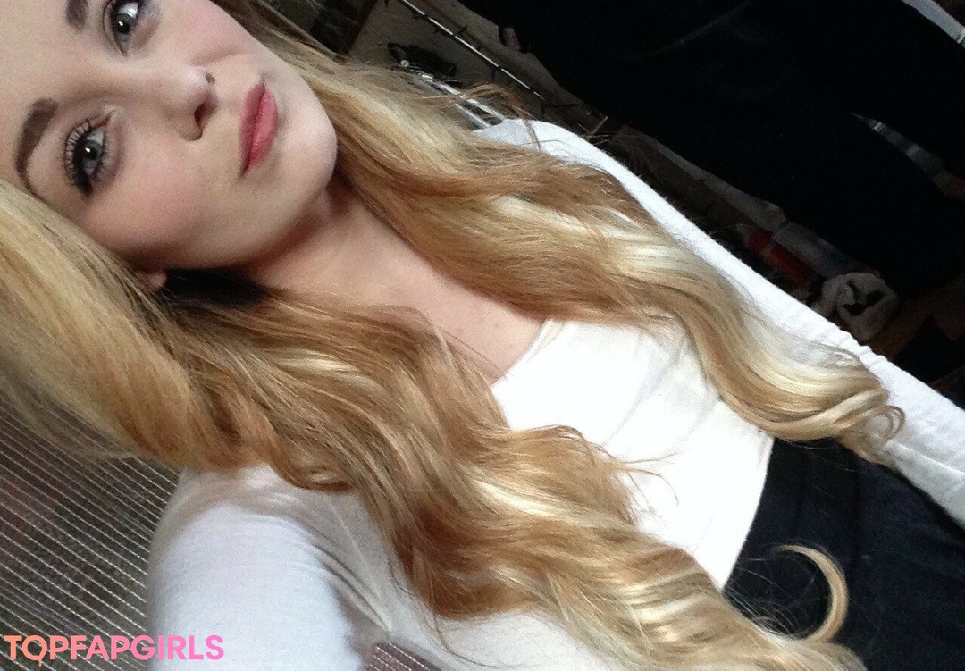 Foto desnuda filtrada de OnlyFans de Elyse Summer #38 Foto desnuda filtrada de OnlyFans de Elyse Summer #38