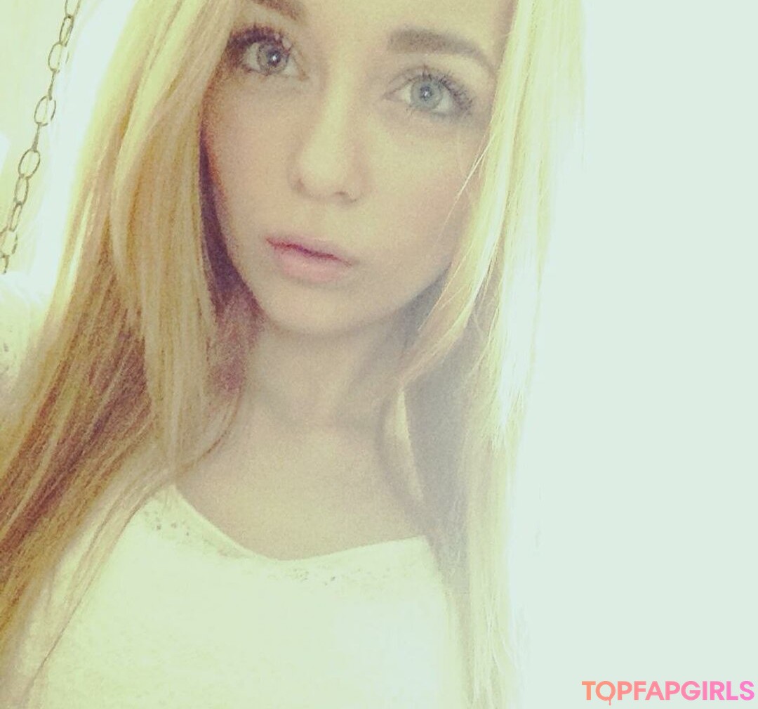 Foto desnuda filtrada de OnlyFans de Elyse Summer #44 Foto desnuda filtrada de OnlyFans de Elyse Summer #44