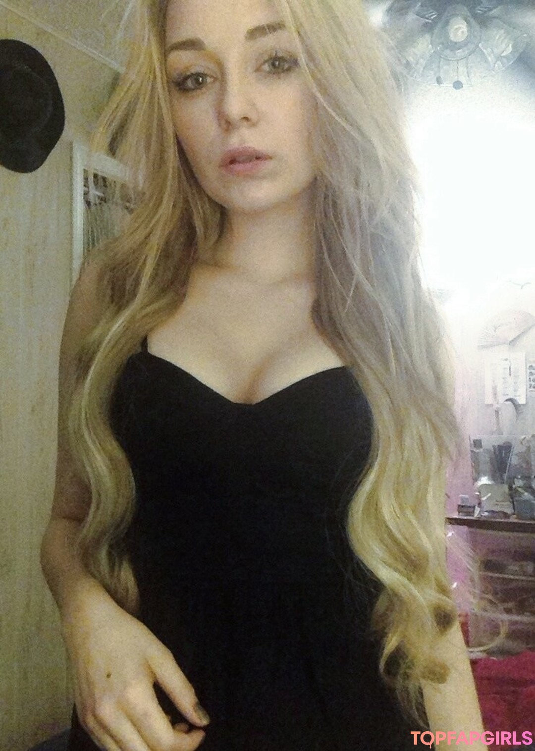 Foto desnuda filtrada de OnlyFans de Elyse Summer #57 Foto desnuda filtrada de OnlyFans de Elyse Summer #57