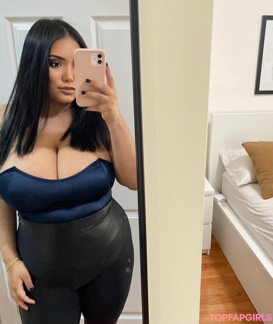 Foto desnuda filtrada de OnlyFans de Mynamesydalia #36 Foto desnuda filtrada de OnlyFans de Mynamesydalia #36