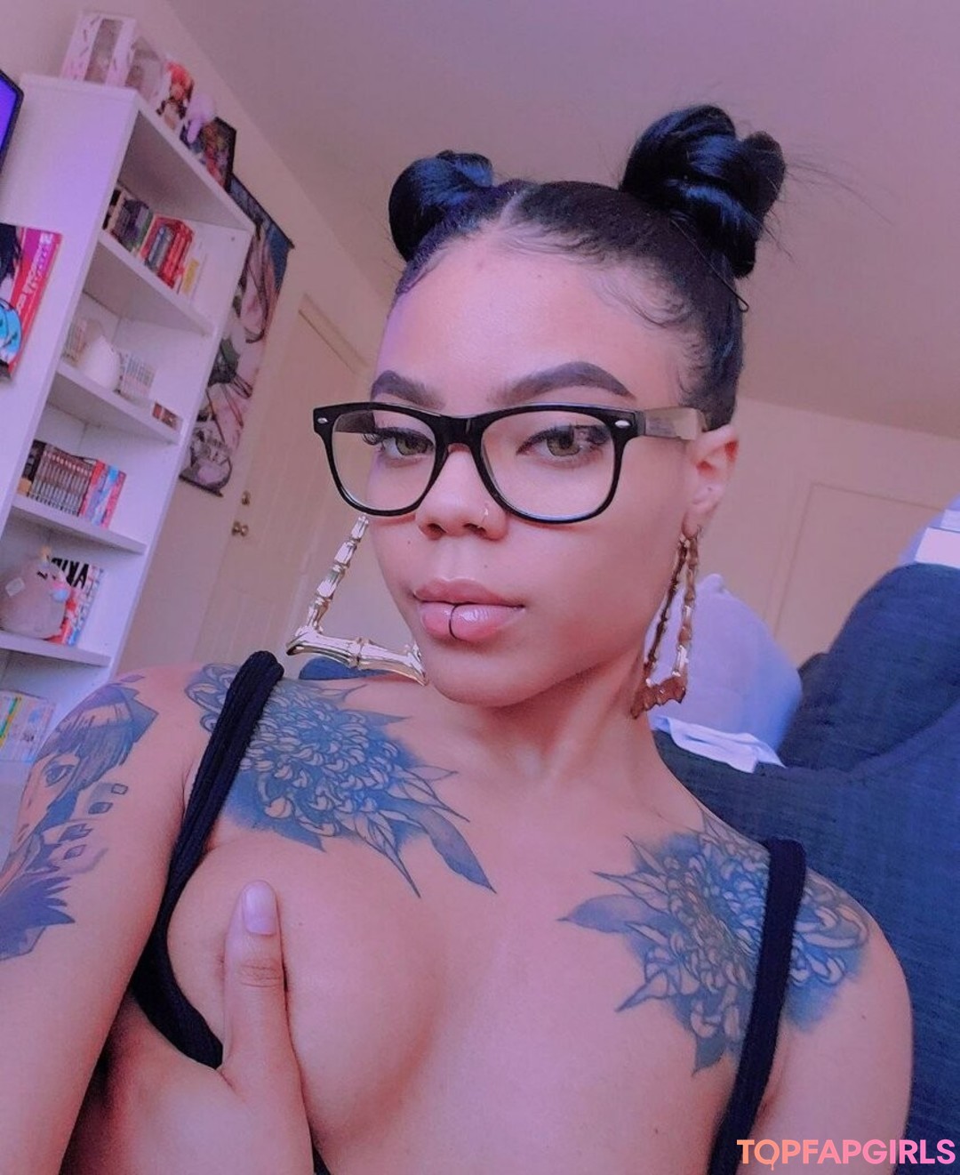 Foto desnuda filtrada de OnlyFans de Cateyesenpaii #53 Foto desnuda filtrada de OnlyFans de Cateyesenpaii #53