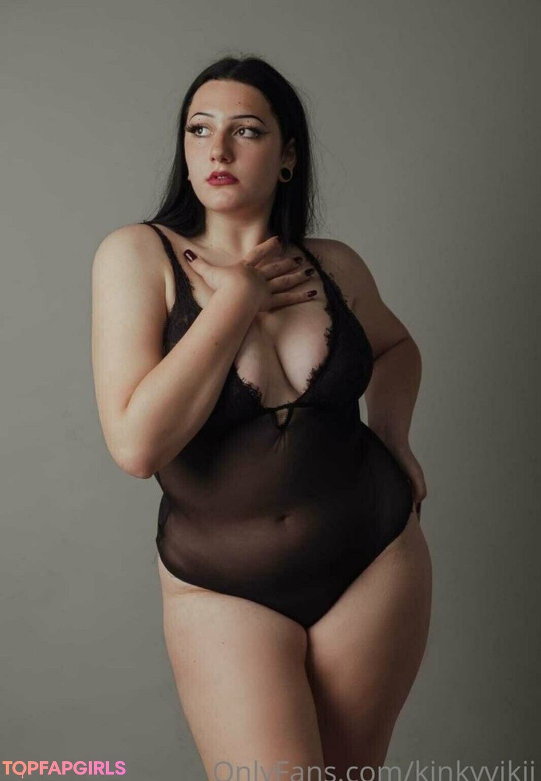 Foto desnuda filtrada de OnlyFans de Kinkyvikii #2 Foto desnuda filtrada de OnlyFans de Kinkyvikii #2