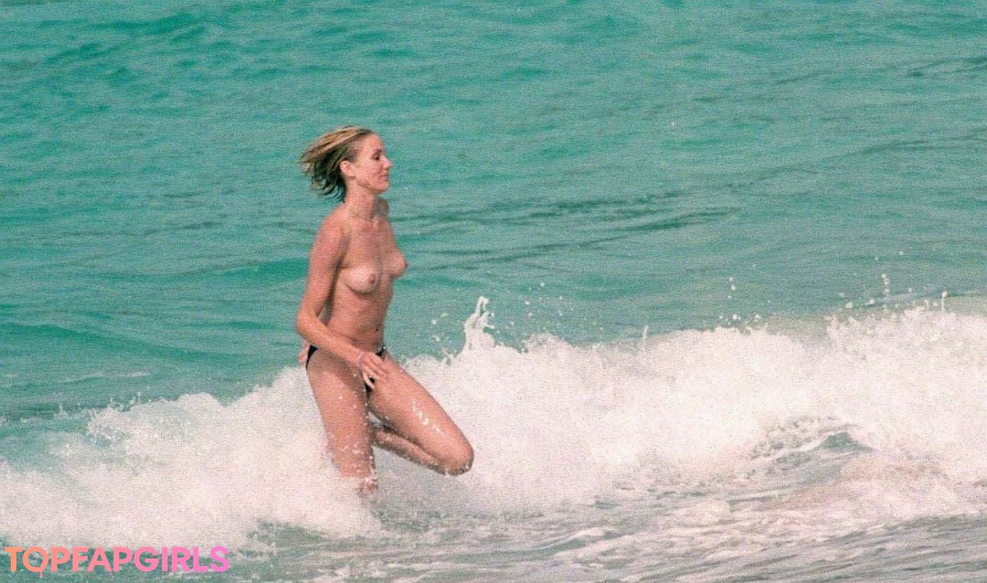 Foto desnuda filtrada de OnlyFans de Cameron Diaz #112 Foto desnuda filtrada de OnlyFans de Cameron Diaz #112