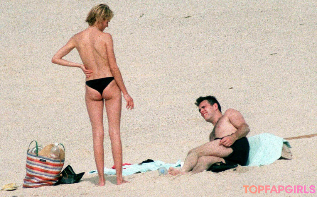 Foto desnuda filtrada de OnlyFans de Cameron Diaz #116 Foto desnuda filtrada de OnlyFans de Cameron Diaz #116