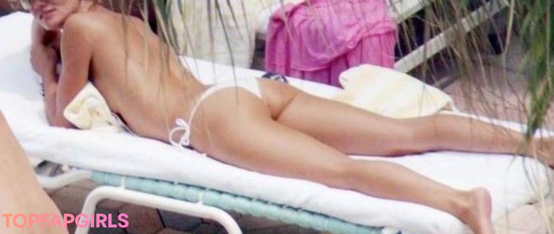 Foto desnuda filtrada de OnlyFans de Cameron Diaz #91 Foto desnuda filtrada de OnlyFans de Cameron Diaz #91