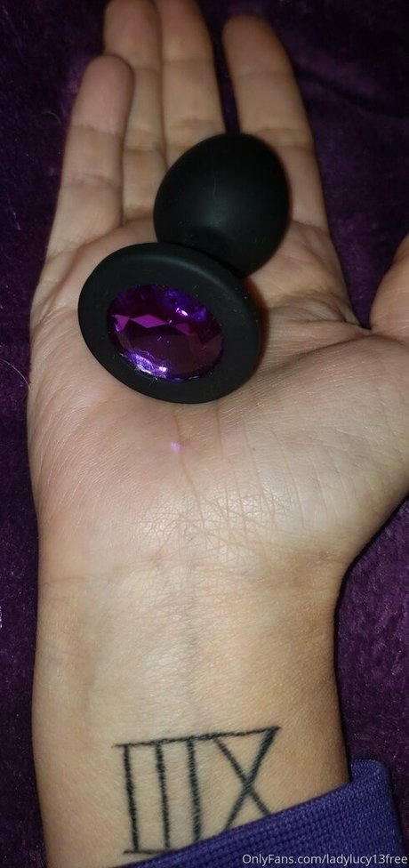 Foto desnuda filtrada de OnlyFans de Lucylicious13free