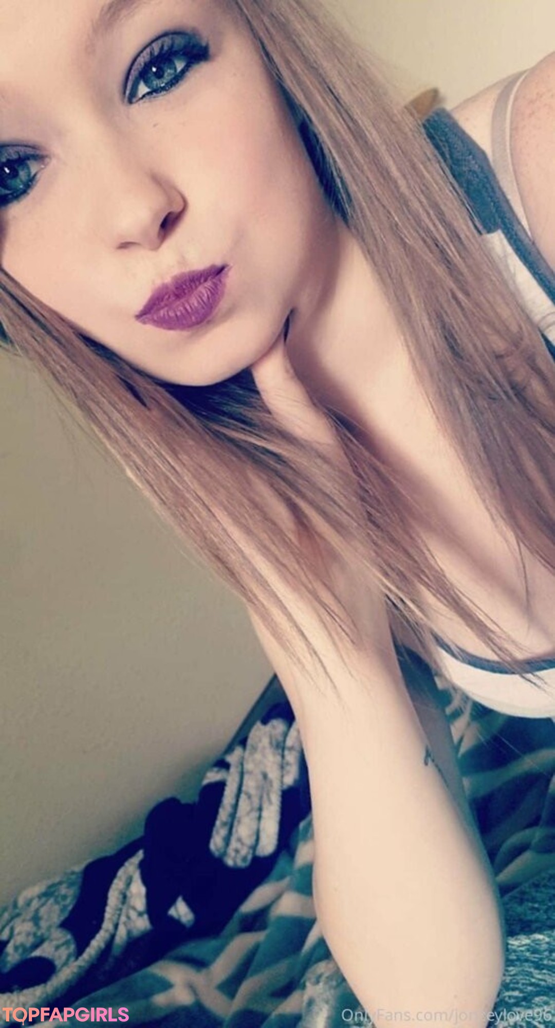 Foto desnuda filtrada de OnlyFans de Jonzeylove96 #46 Foto desnuda filtrada de OnlyFans de Jonzeylove96 #46